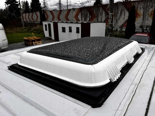 Strešné okno Carbest Panorama 70x50 alebo 45x40 cm