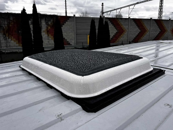 Strešné okno Carbest Panorama 70x50 alebo 45x40 cm