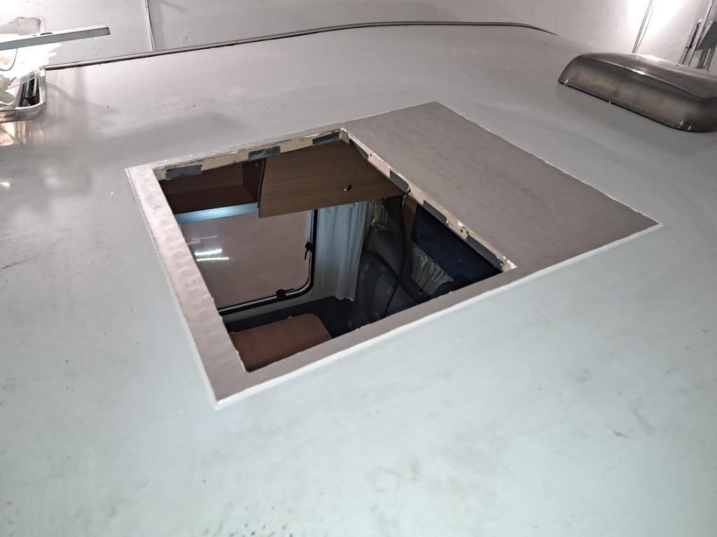 Montaz stresneho okna