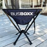 Ultraľahká kempingová stolička BusBoxx - modrá - pohľad zozadu
