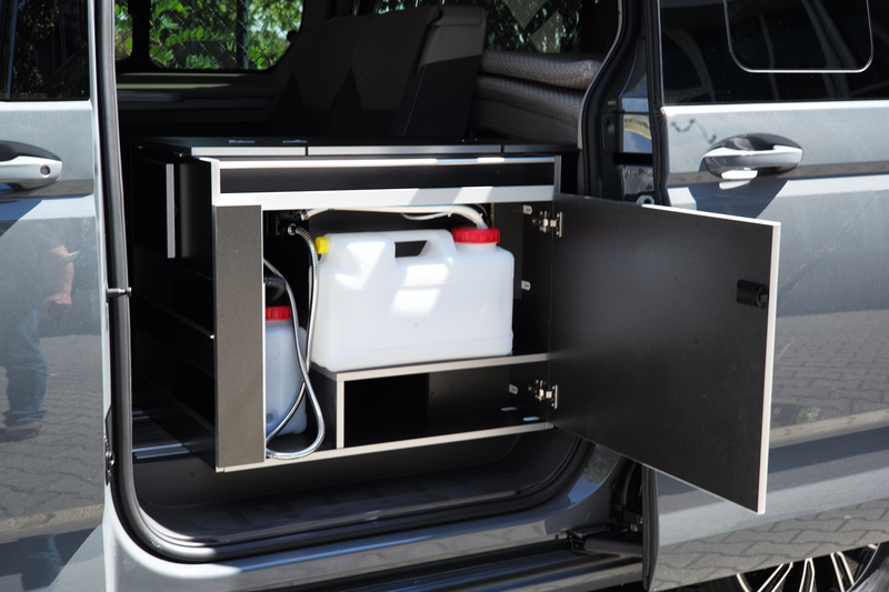Kuchynský modul VW Multivan FreeVan vrátane technológie 11705_2 Kuchynský modul VW Multivan FreeVan vrátane technológie